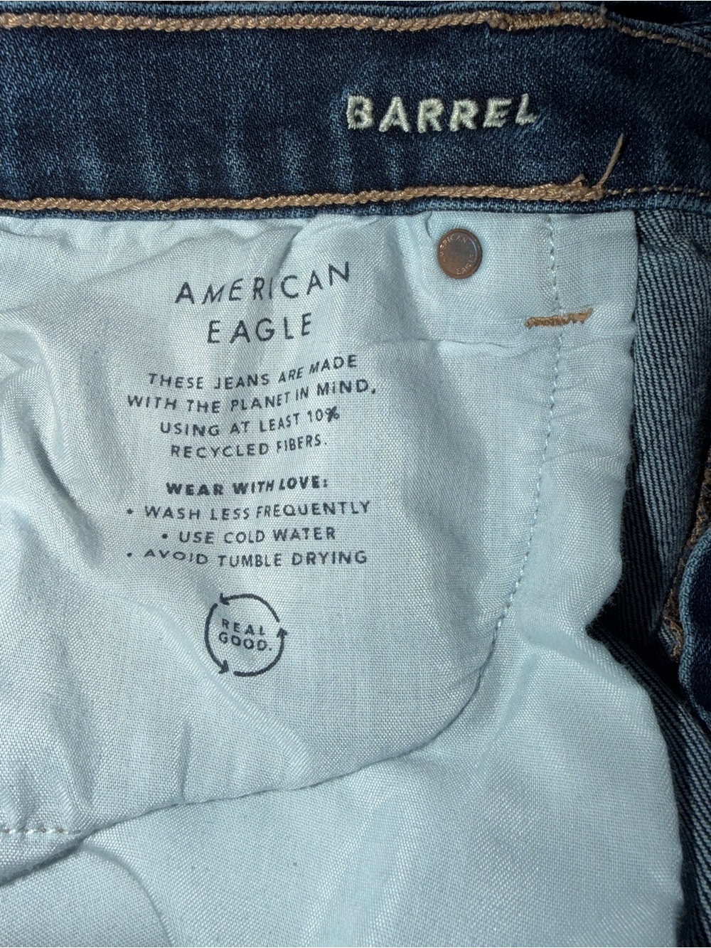 AE Stretch Barrel Jean. Size: 8 Long. - Picture 3 of 11